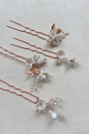 LAURA | Rose gold hair pins with flowers, rose gold leaves and genuine pearls