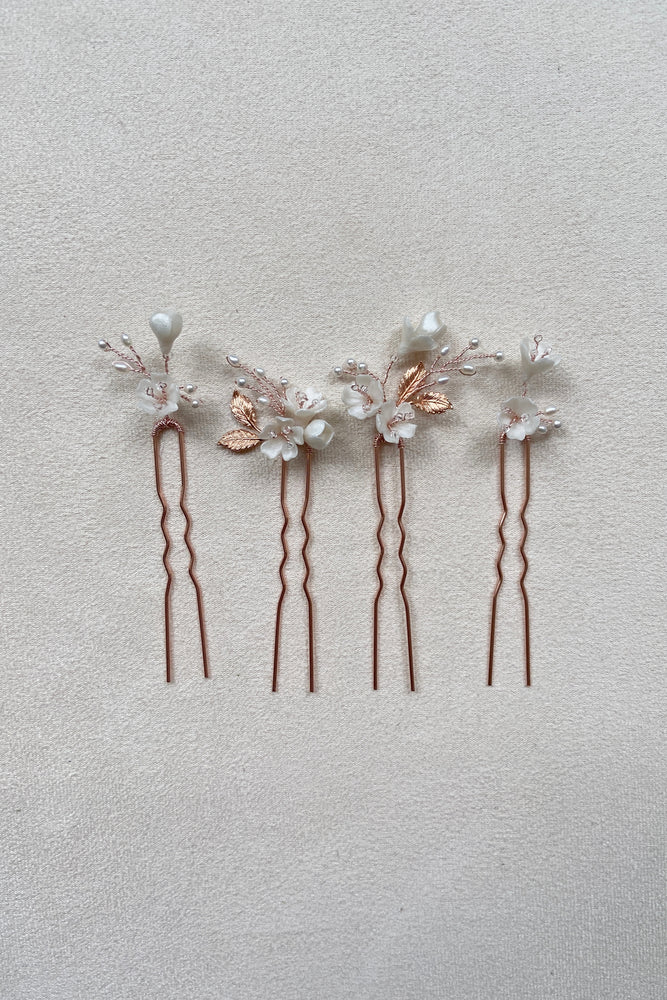 LAURA | Rose gold hair pins with flowers, rose gold leaves and genuine pearls